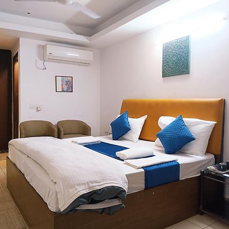 Hotel Blueberry Νέο Δελχί Εξωτερικό φωτογραφία