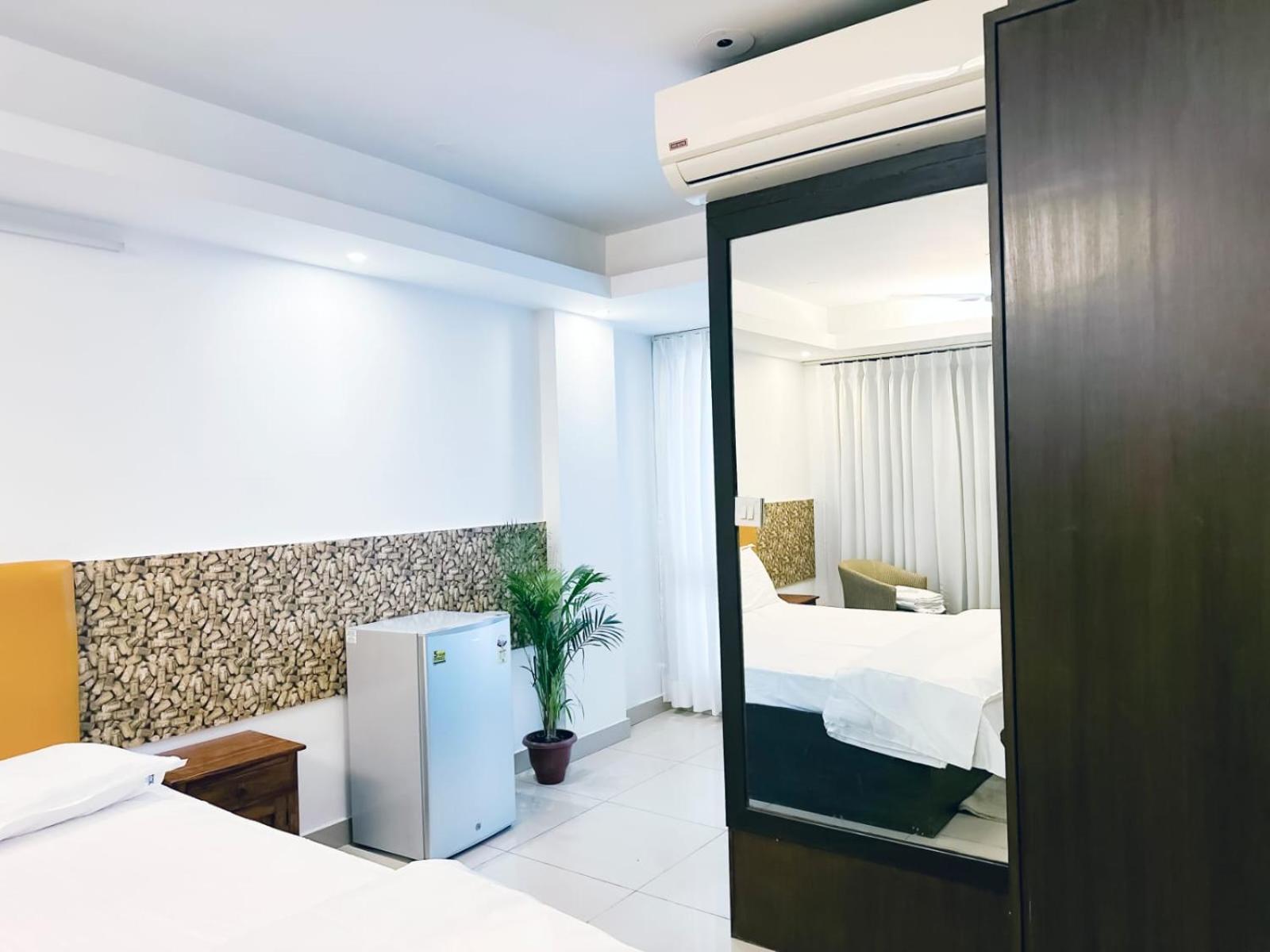 Hotel Blueberry Νέο Δελχί Εξωτερικό φωτογραφία