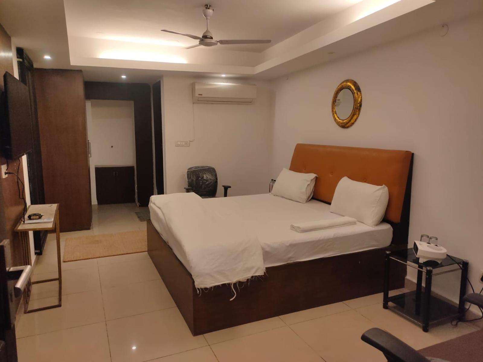 Hotel Blueberry Νέο Δελχί Εξωτερικό φωτογραφία