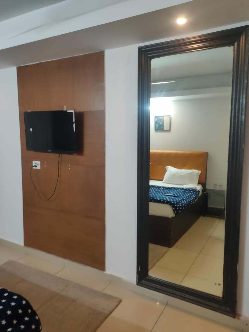 Hotel Blueberry Νέο Δελχί Εξωτερικό φωτογραφία